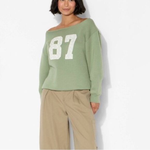 Wild Fable Women's Off-Shoulder Green Sweatshirt, Size XS, NWT - Picture 2 of 9